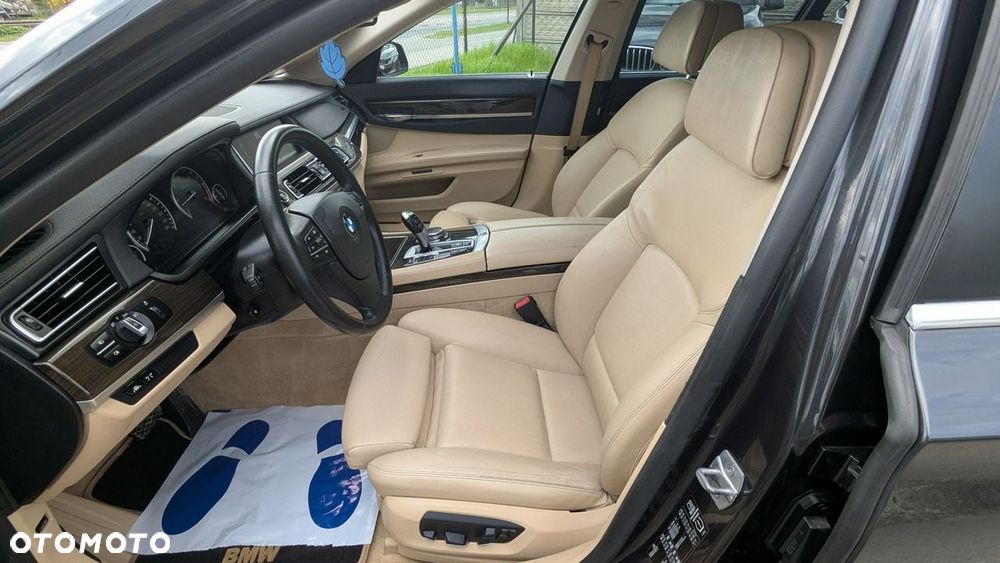 BMW Seria 7 730d Edition Exclusive - 12