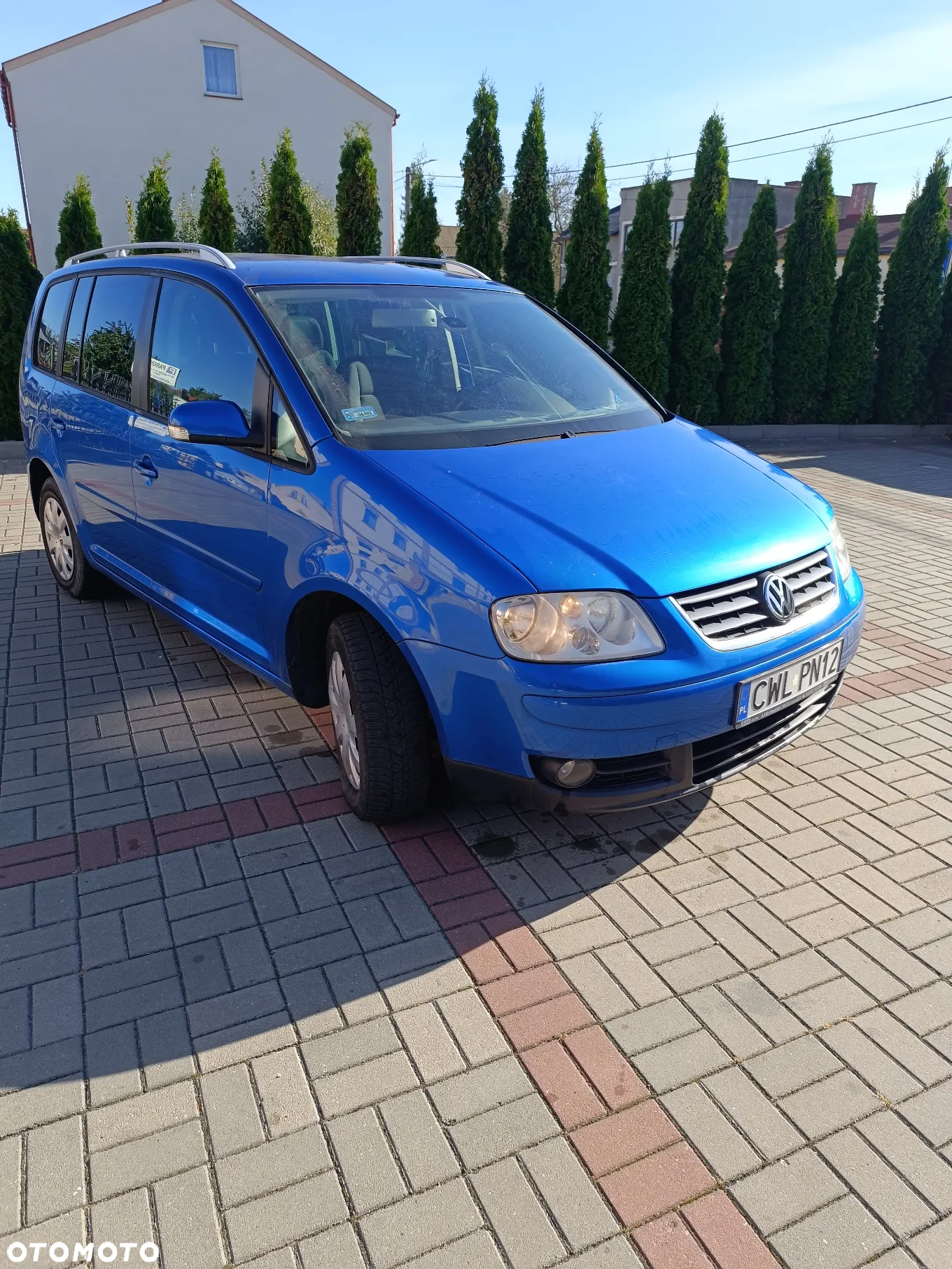 Volkswagen Touran 2.0 TDI Trendline DSG - 9