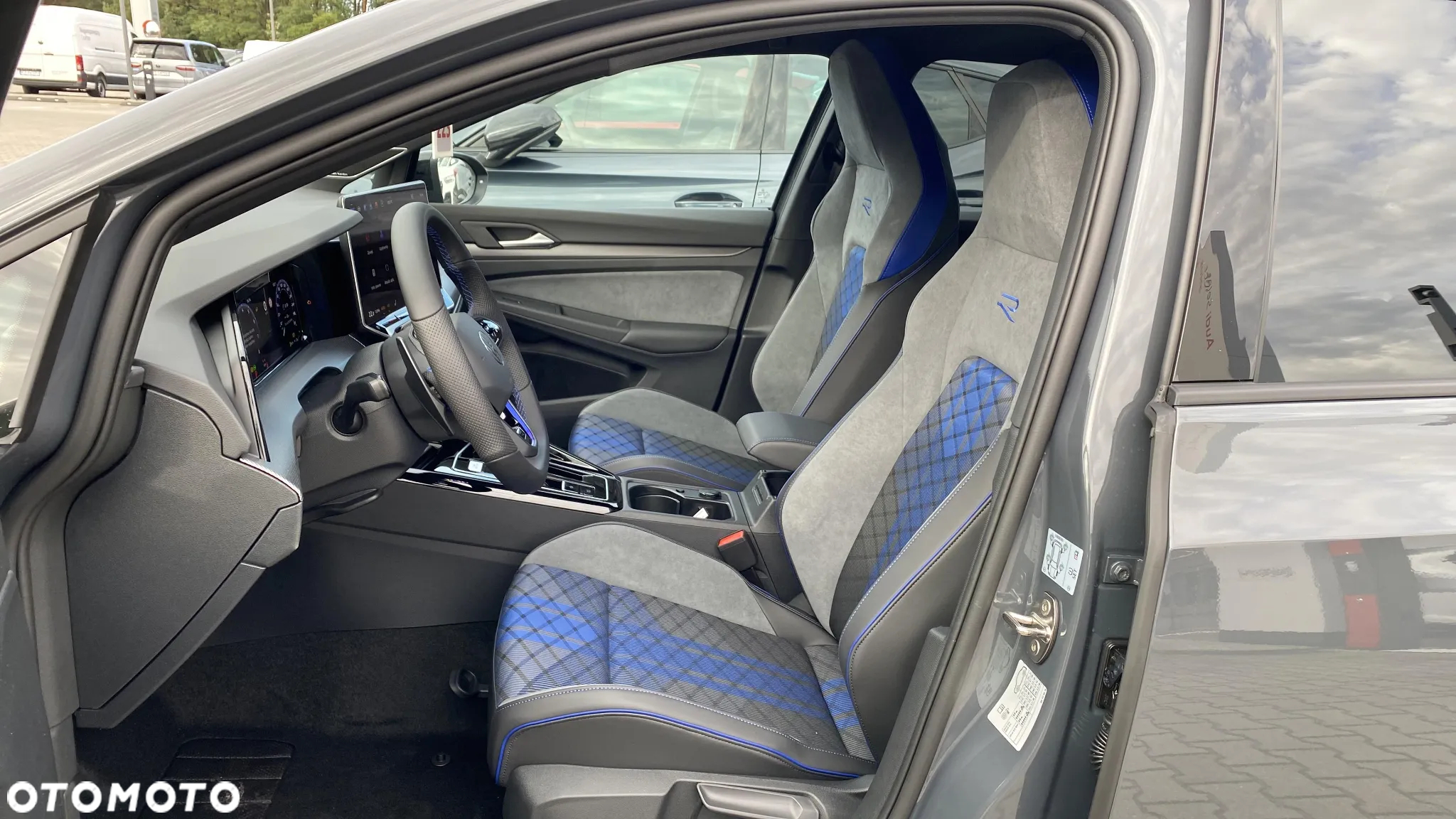 Volkswagen Golf VIII 2.0 TSI 4Motion R Black Edition DSG - 19