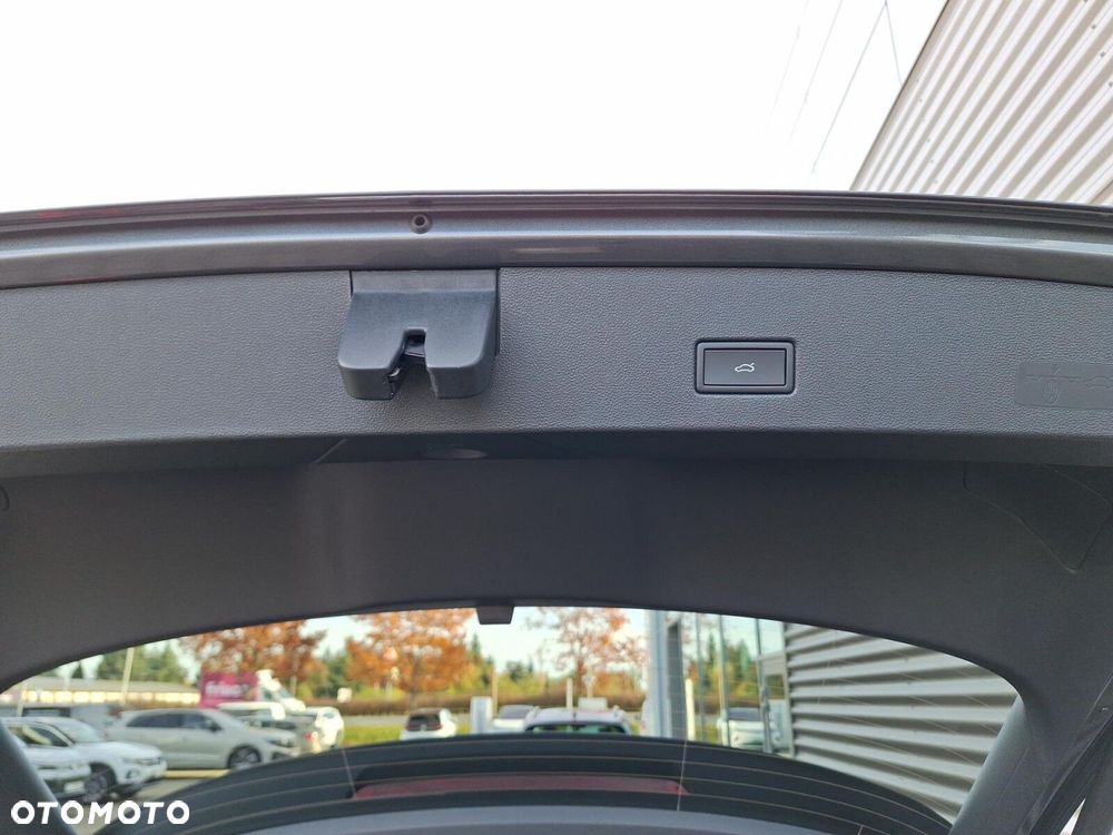 Volkswagen T-Roc - 21