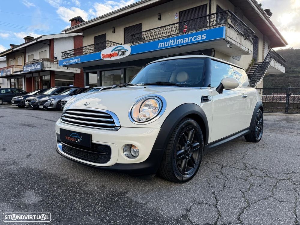 MINI 3 Portas Cooper D - 1