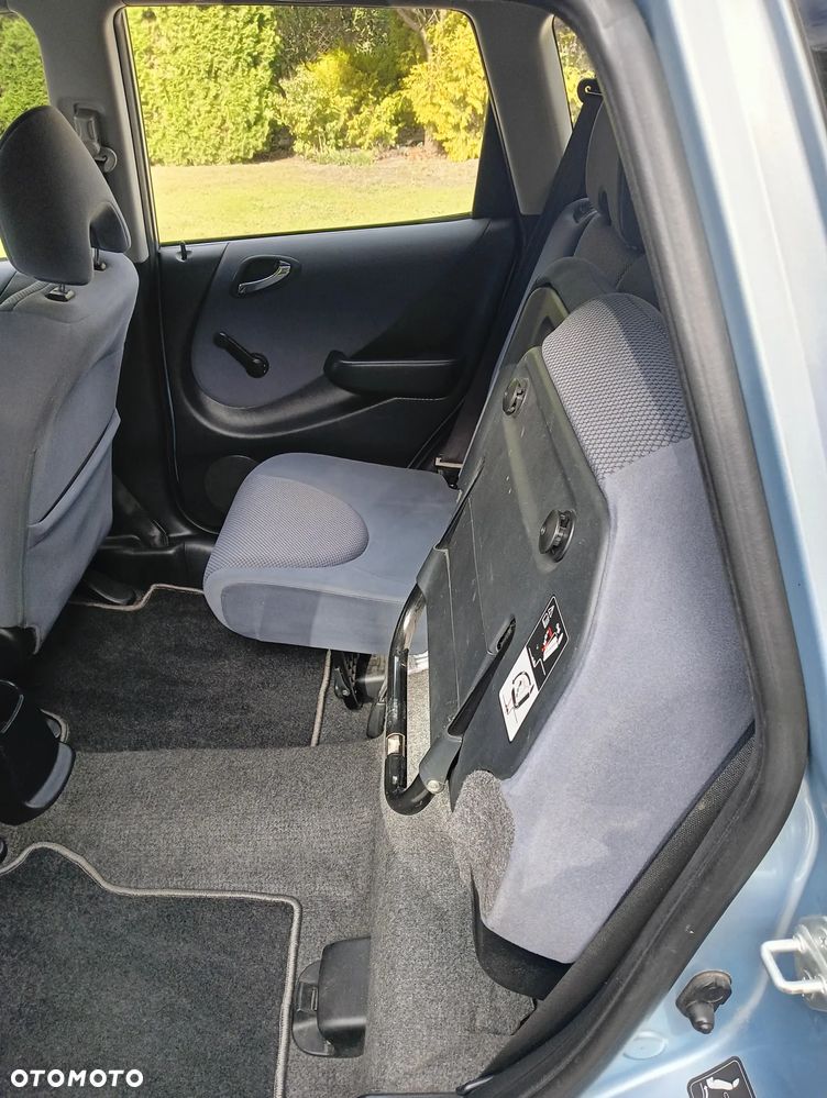 Honda Jazz 2005 photo 2