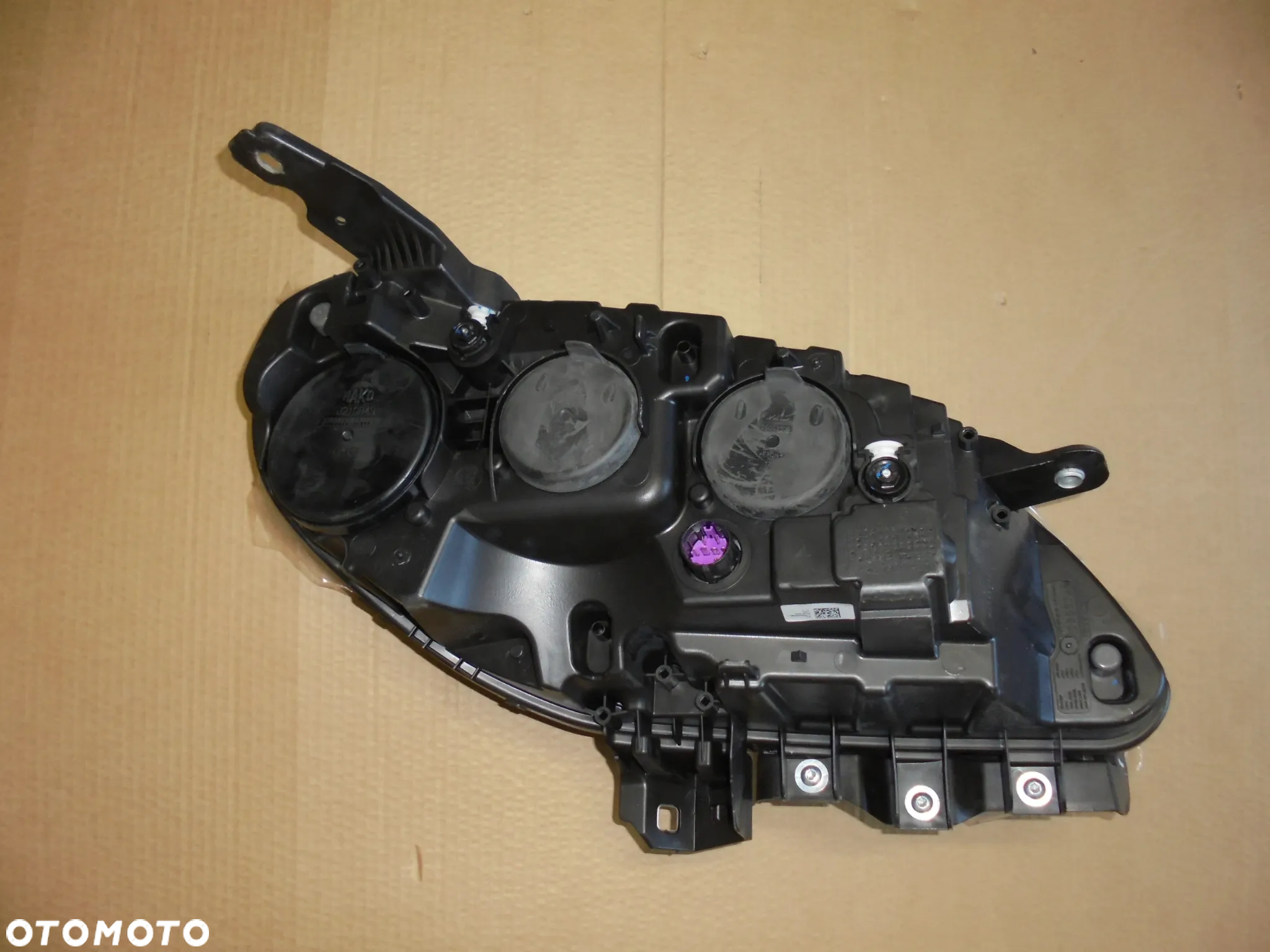 REFLEKTOR LAMPA LEWA FIAT DOBLO 2015->  NR OE 52109259 SREBRNY - 3