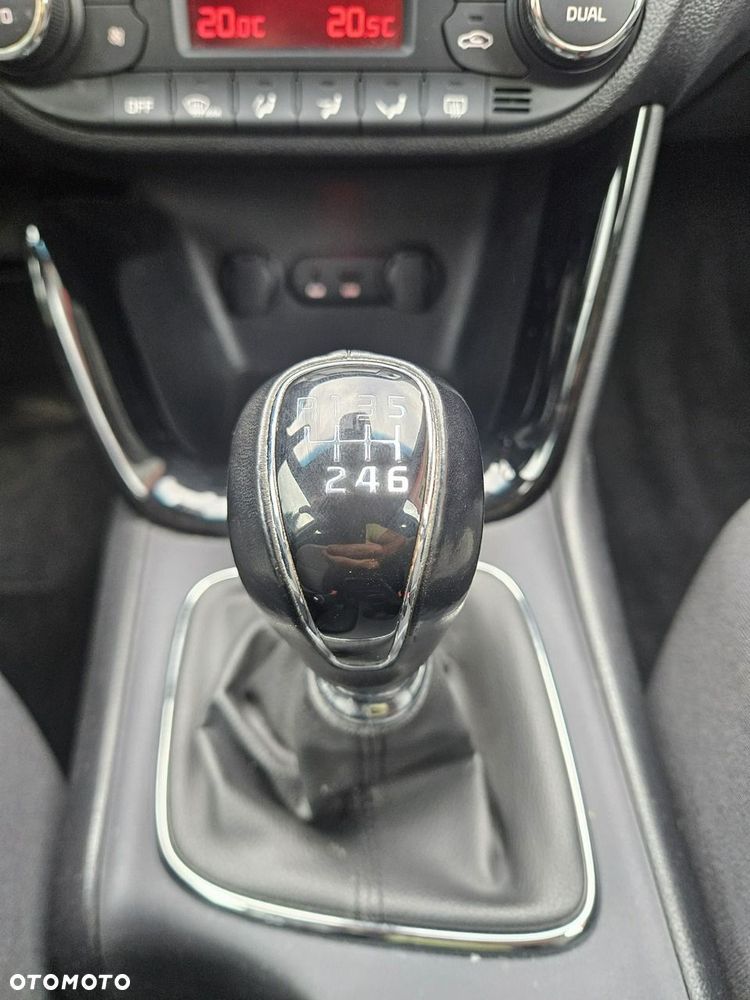 Kia Ceed 1.6 GDI ISG Dream-Team Edition - 32