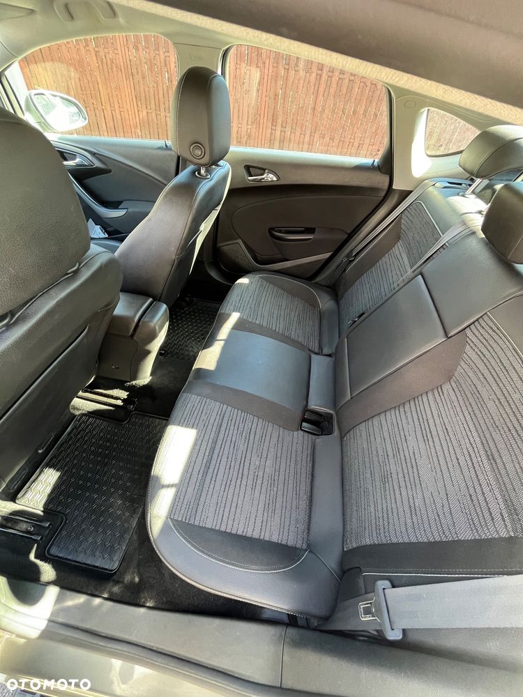 Opel Astra 1.4 T Active EU6 - 7