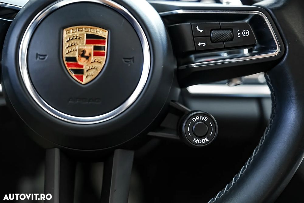 Porsche Panamera 4 E-Hybrid Platinum Edition - 36
