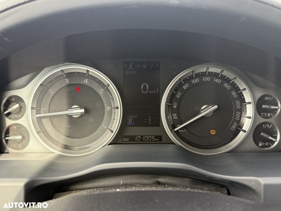 Toyota Land Cruiser - 30