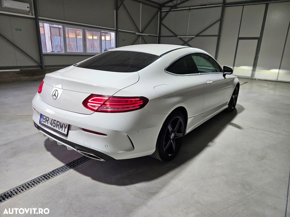 Mercedes-Benz C 180 Coupe 7G-TRONIC AMG Line - 3