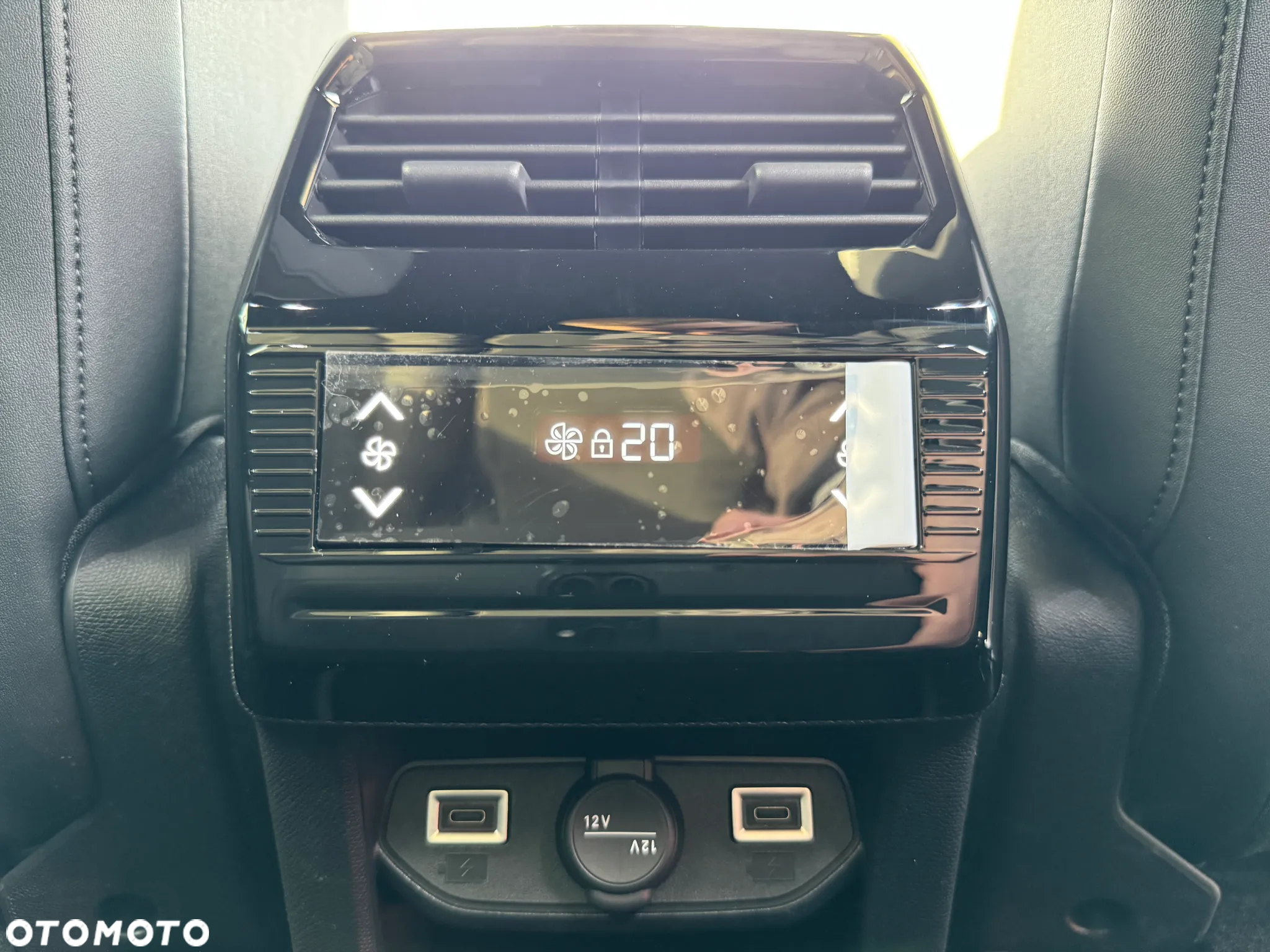 Peugeot 5008 1.2 PureTech mHEV Allure S&S e-DCS6 - 22