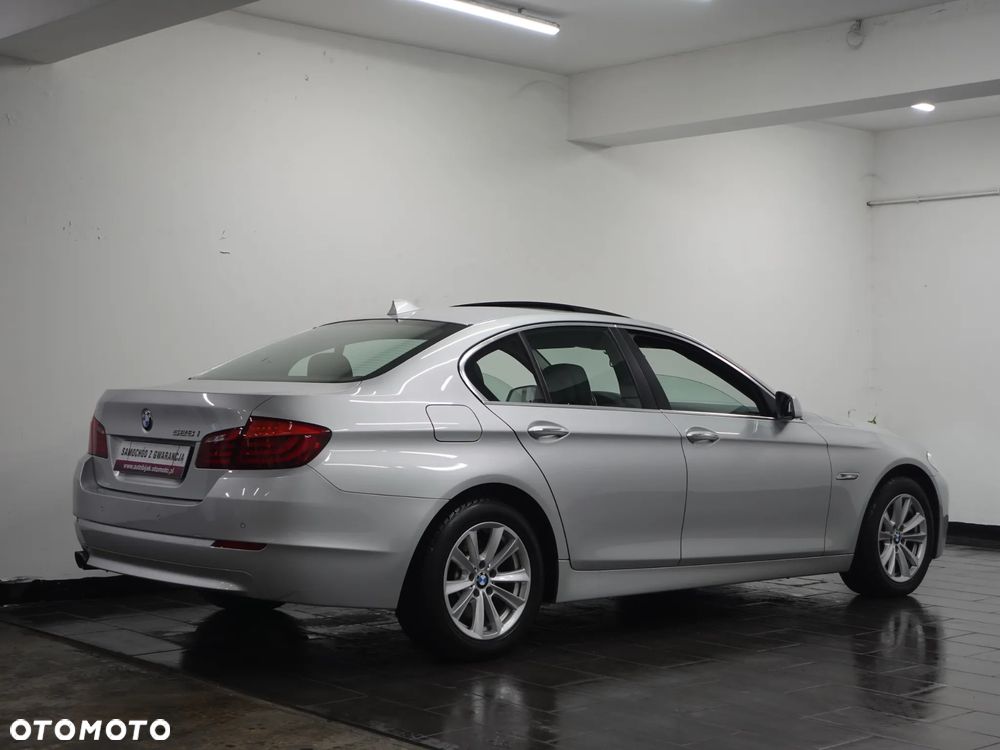 BMW Seria 5 528i - 9