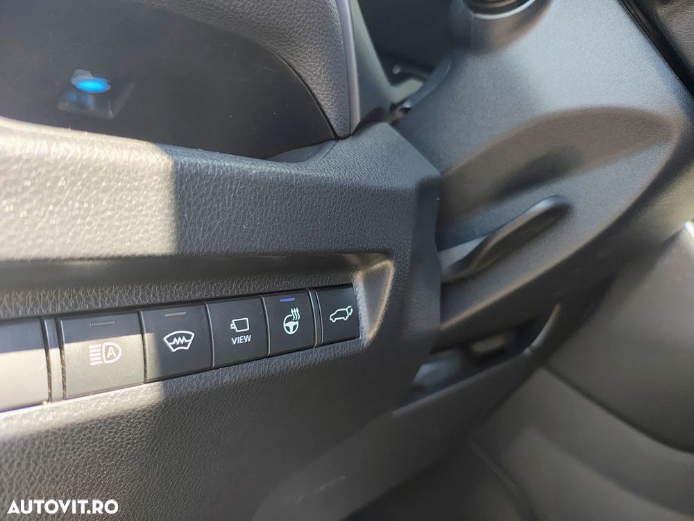 Toyota RAV4 2.5 VVT-iE 4x4 Luxury Premium - 11