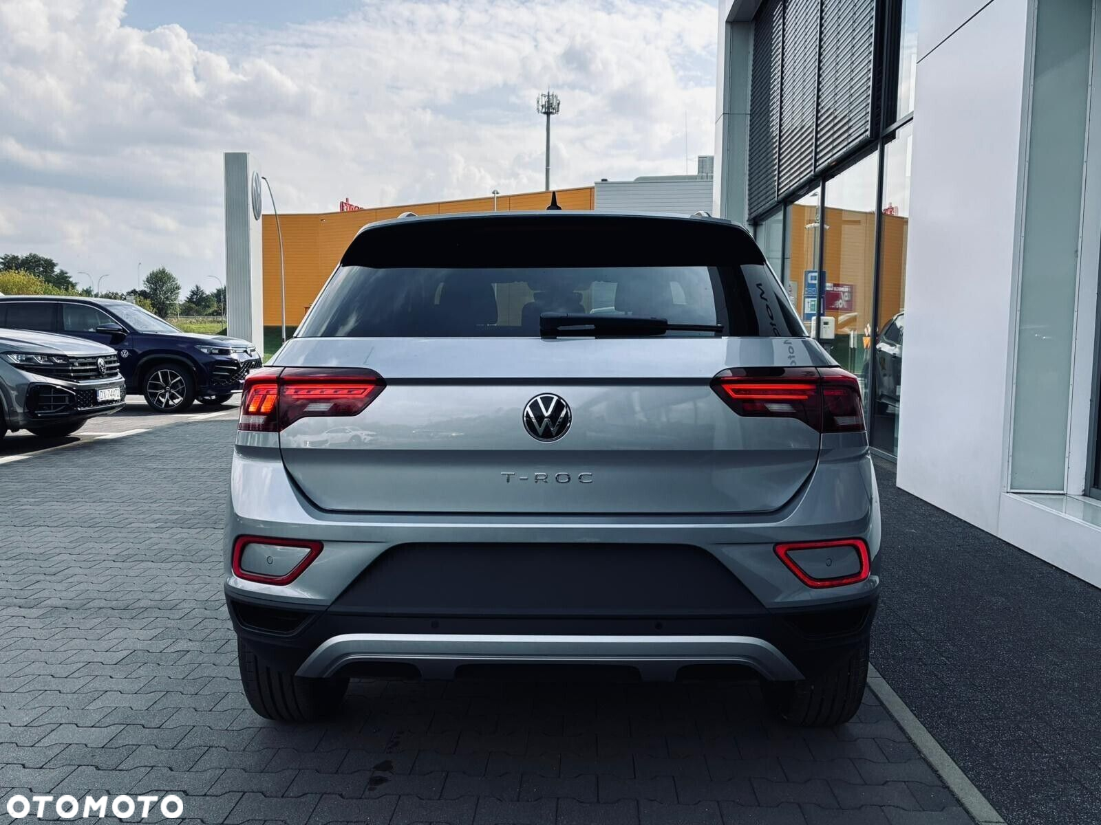 Volkswagen T-Roc - 8