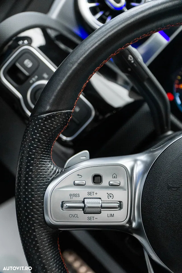 Mercedes-Benz CLA 200 7G-DCT AMG Line - 19