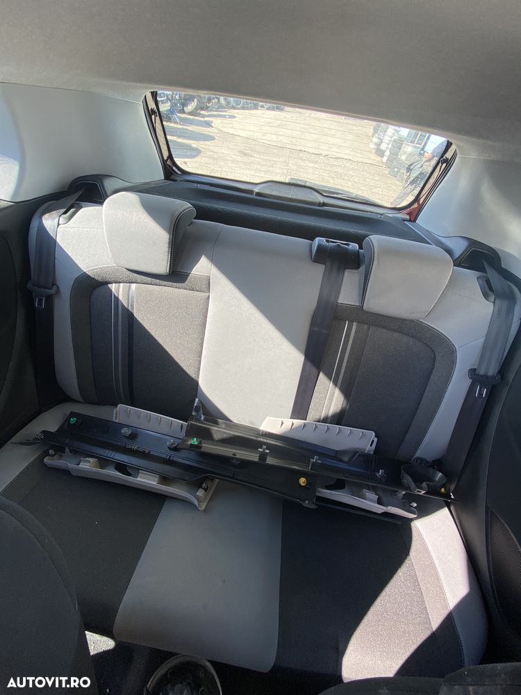 Dezmembrez piese Fiat Grande Punto 2011 - 7