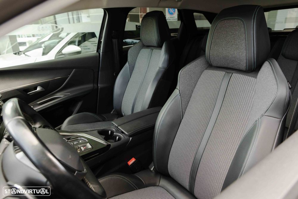 Peugeot 3008 1.2 PureTech Allure EAT8 - 10