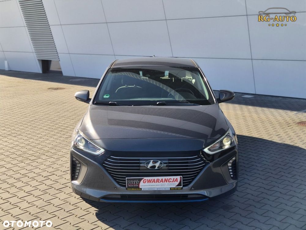 Hyundai IONIQ - 15