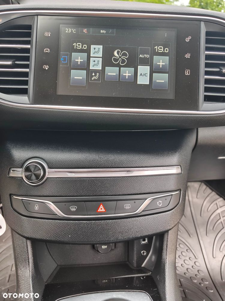 Peugeot 308 1.6 BlueHDi Style S&S - 8
