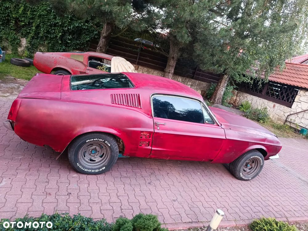 Ford Mustang - 2