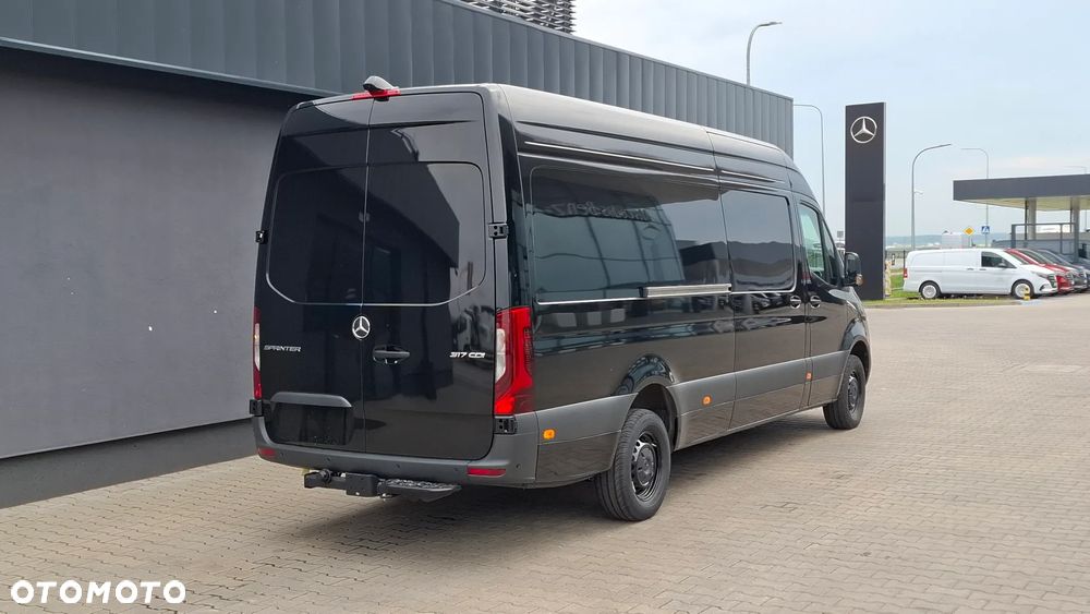 Mercedes-Benz Sprinter - 7