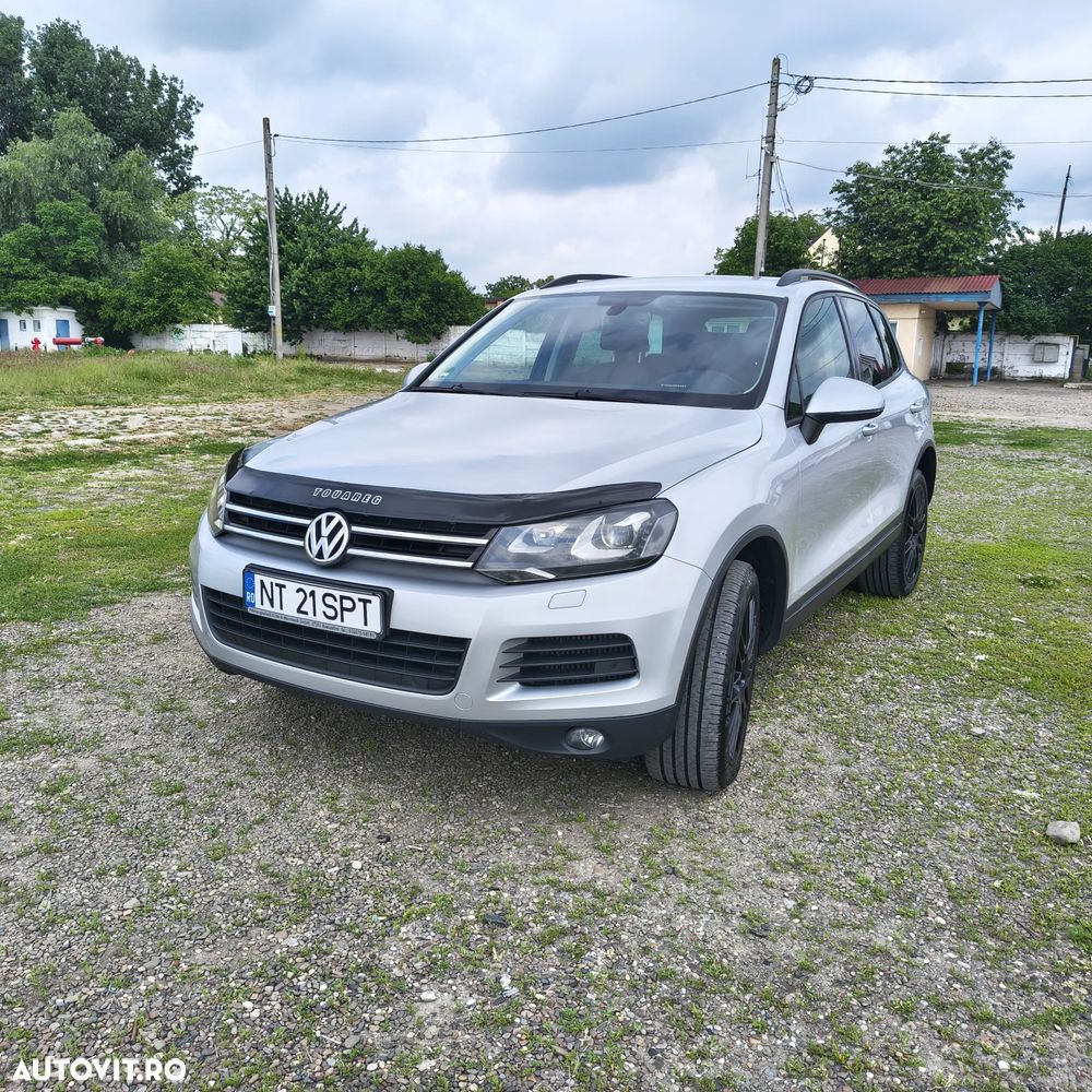 Volkswagen Touareg - 1