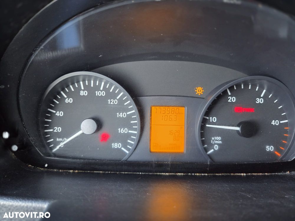 Mercedes-Benz Sprinter - 8