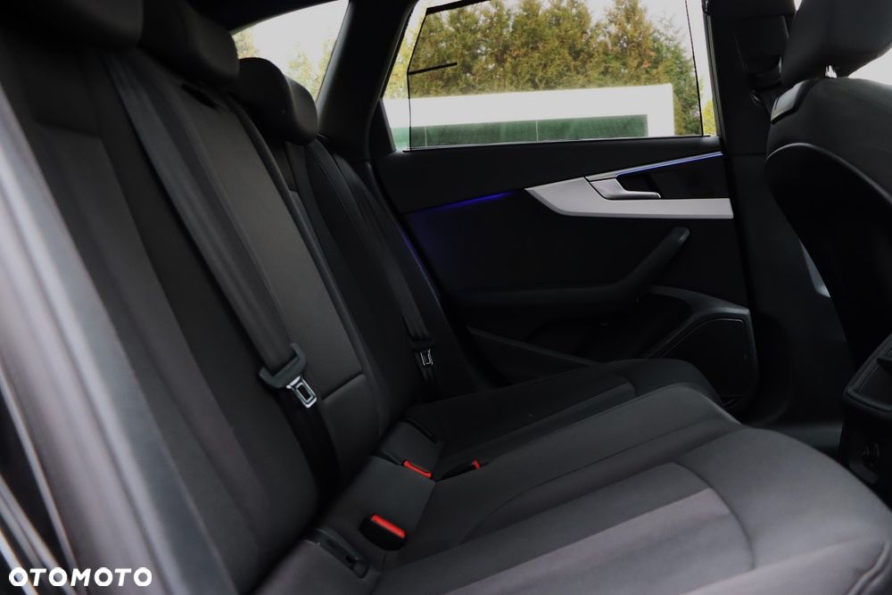 Audi A4 Avant 40 TDI quattro S tronic S line - 22