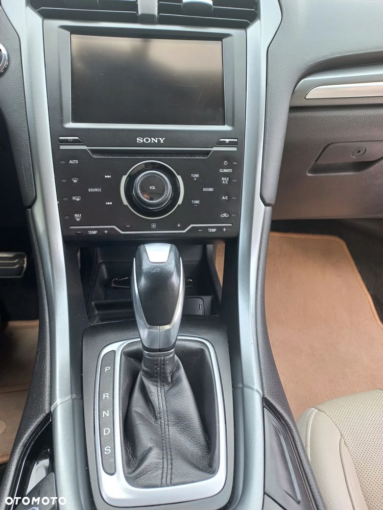 Ford Fusion 2.0 EcoBoost Titanium - 8