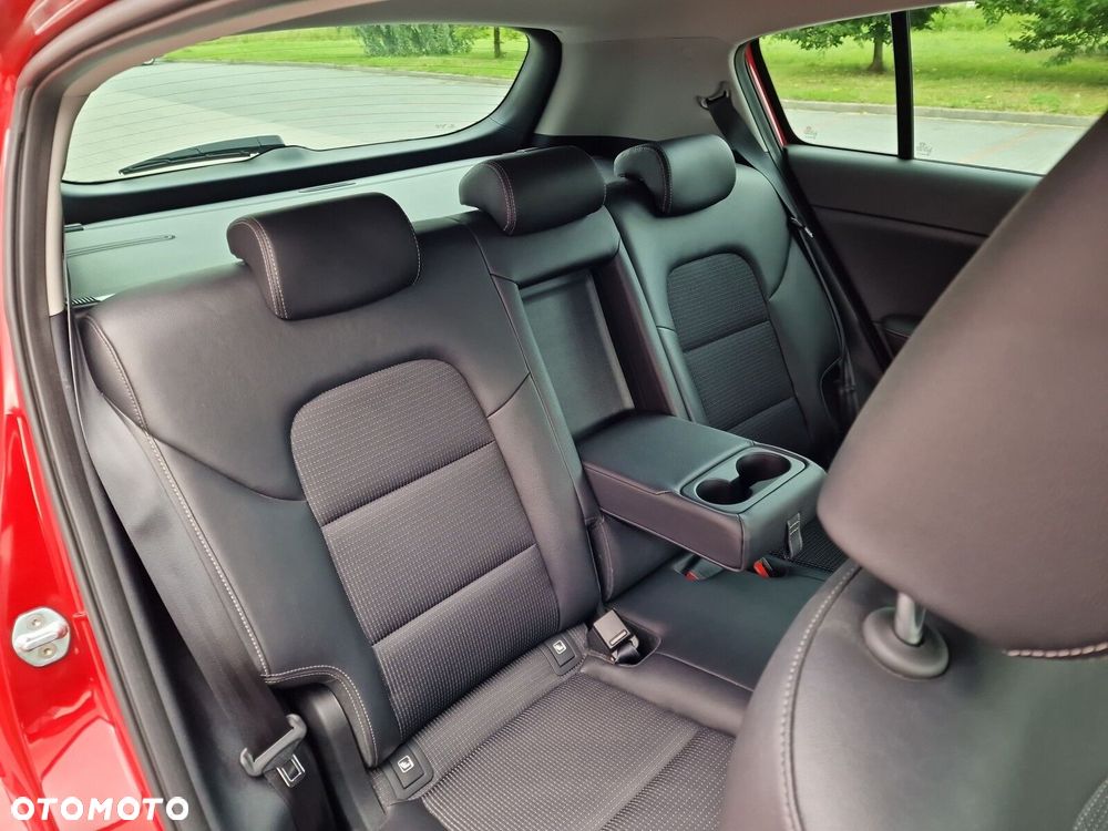 Kia Sportage 1.6 GDI Black Edition 2WD - 33