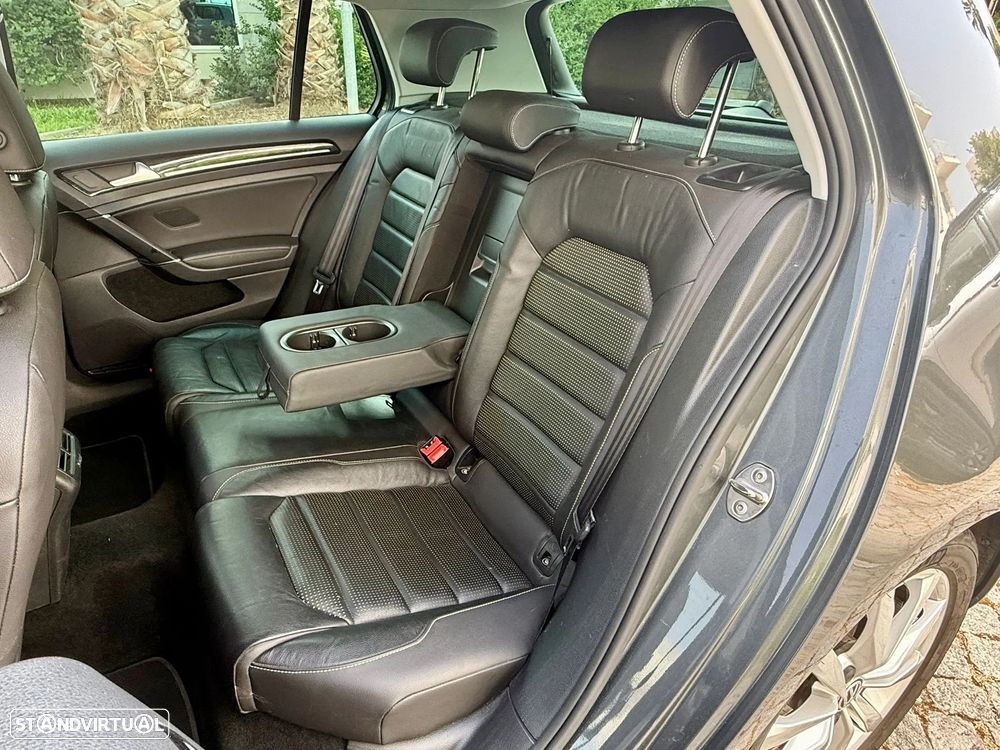 VW Golf 1.6 TDI Highline - 11