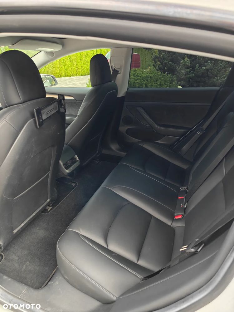 Tesla Model 3 Long Range AWD - 9