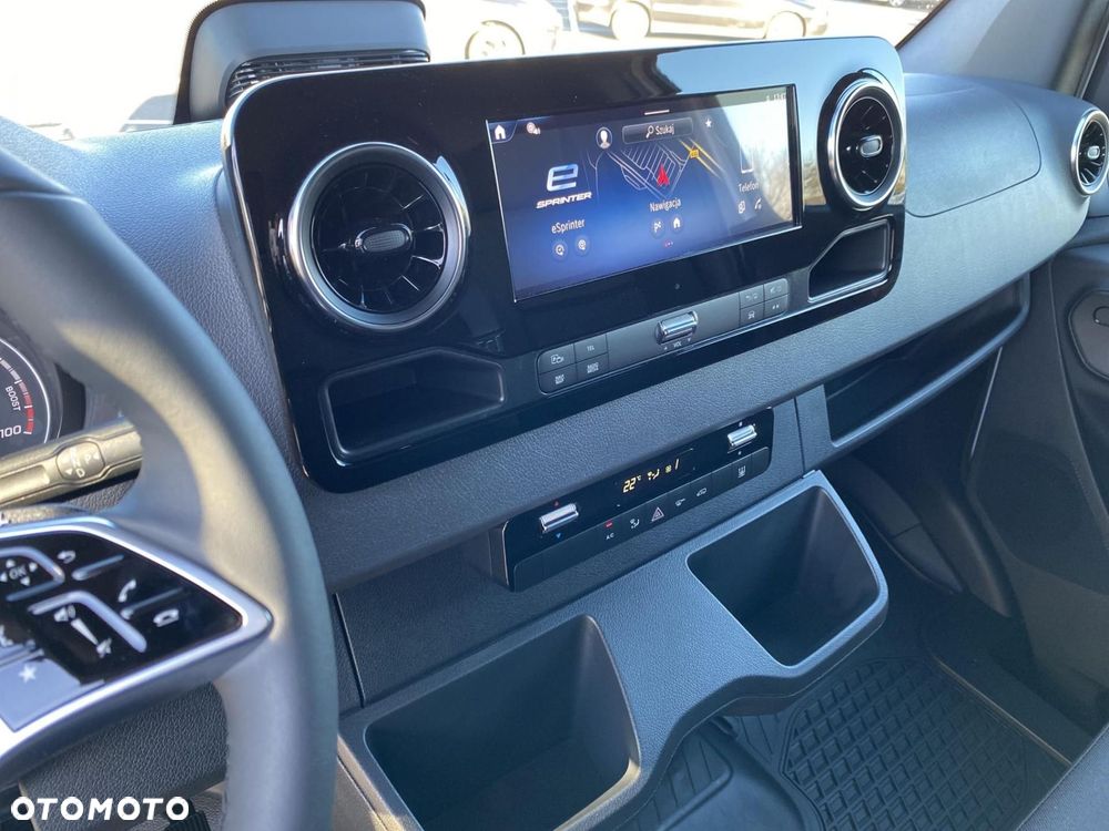 Mercedes-Benz eSprinter - 15