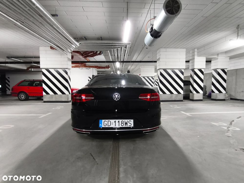 Volkswagen Passat - 4