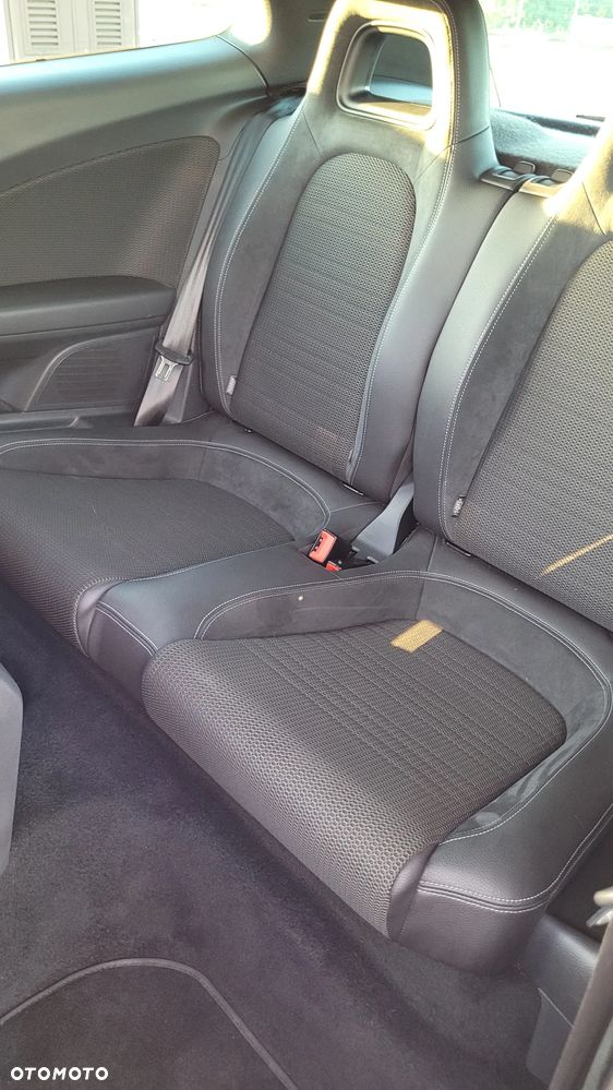 Volkswagen Scirocco 2.0 TSI BMT Perfectline R-Style - 25