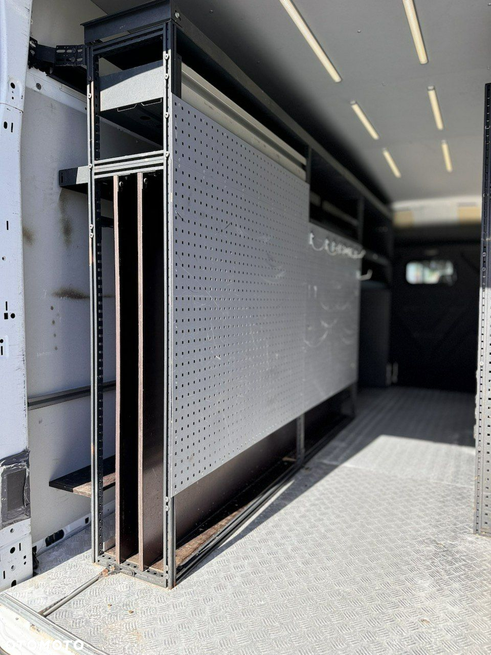 Ford Transit - 11