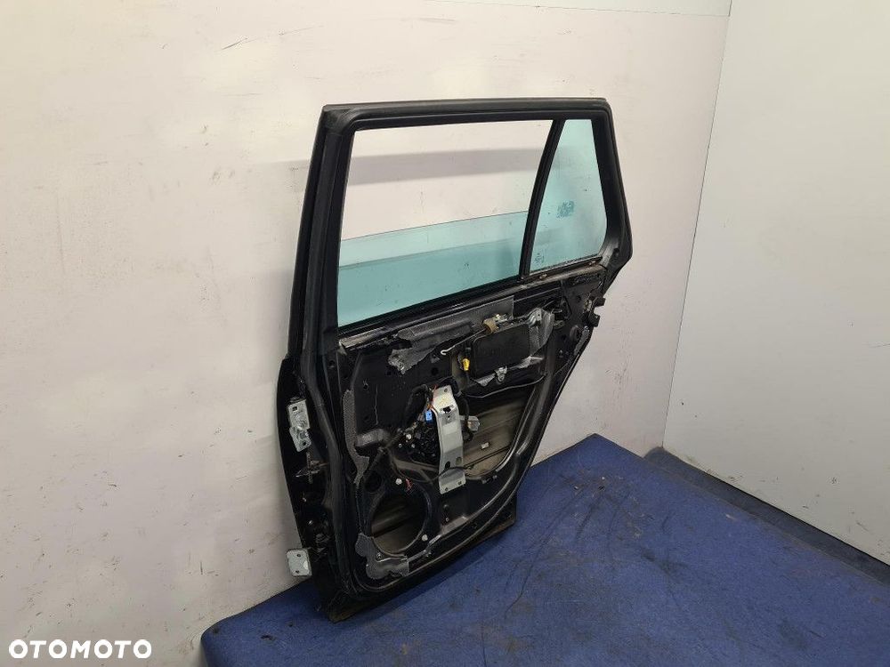 MERCEDES W203 LIFT KOMBI DRZWI TYŁ PRAWE 768 - 10
