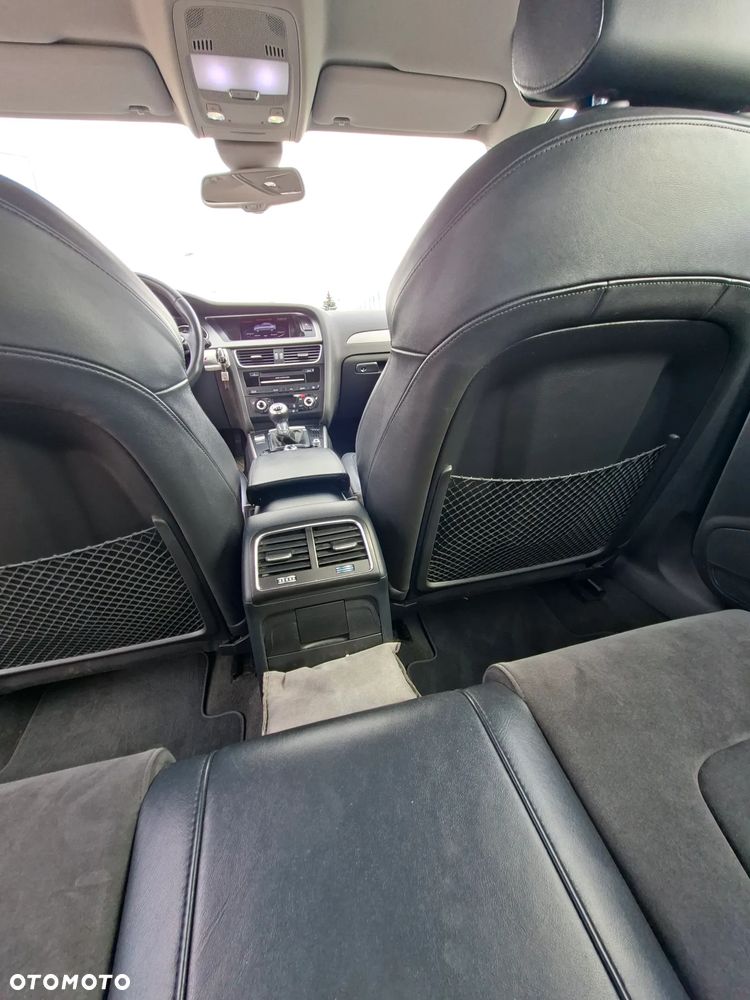Audi A4 Limousine - 15