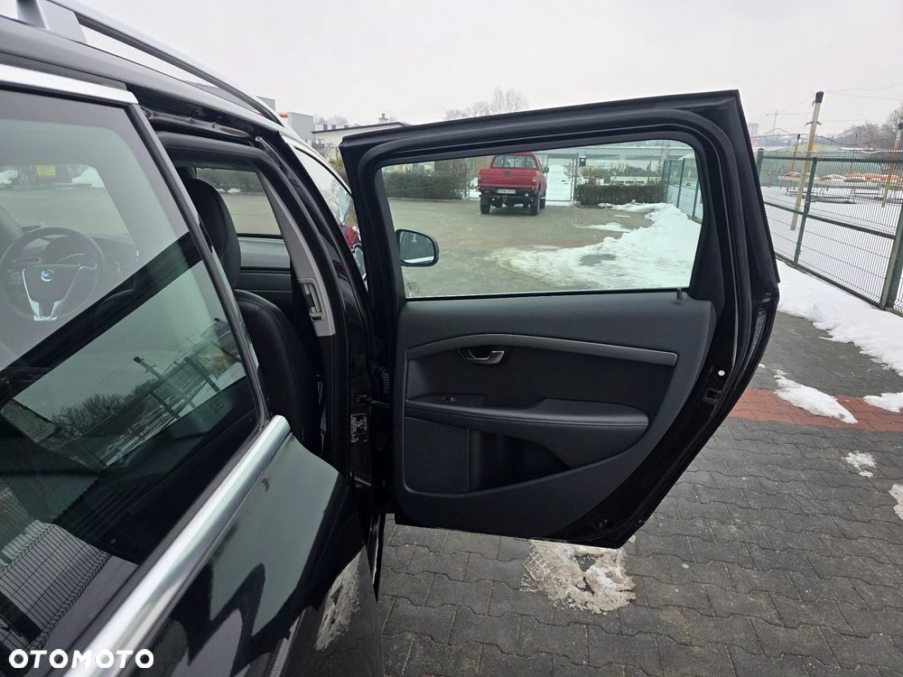 Volvo V70 D3 Summum - 11