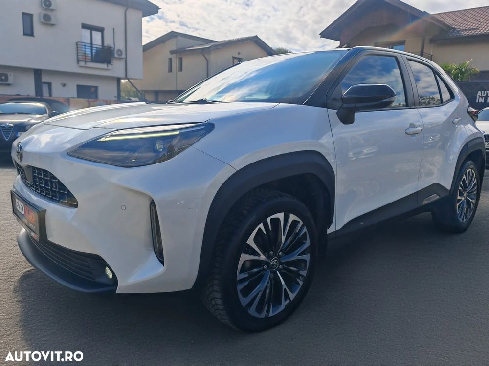 Toyota Yaris Cross 1.5 VVT-i HSD 4x4 Exclusive Adventure - 2