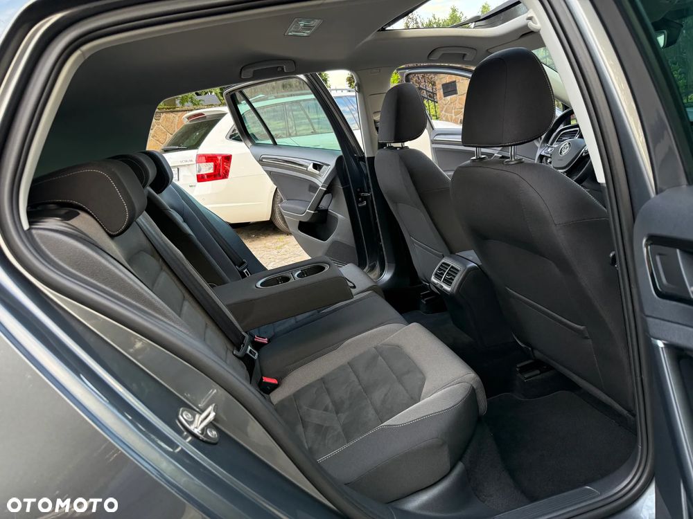 Volkswagen Golf 1.5 TSI BlueMotion ACT Highline - 26