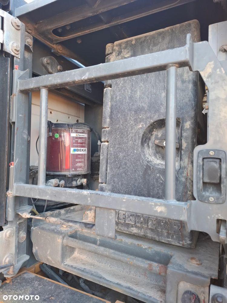Liebherr 946 - 19