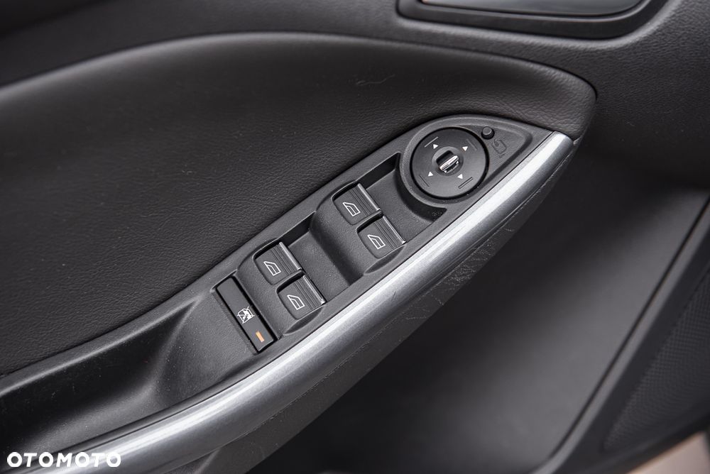 Ford Focus 1.6 EcoBoost Trend Sport - 21