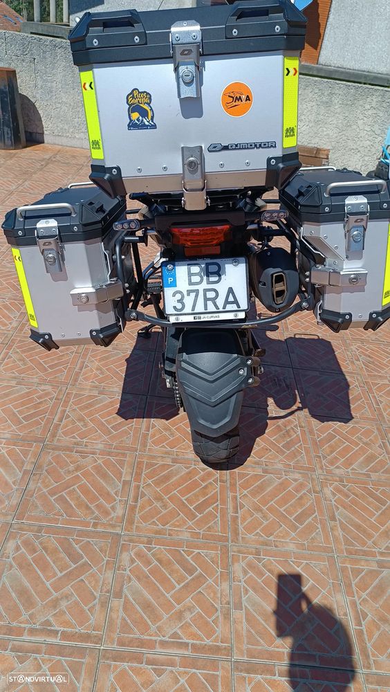 QJ Motor SRT 700X - 12