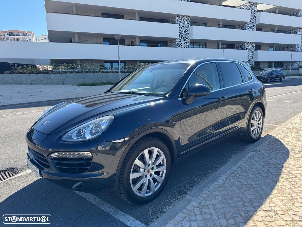 Porsche Cayenne - 1