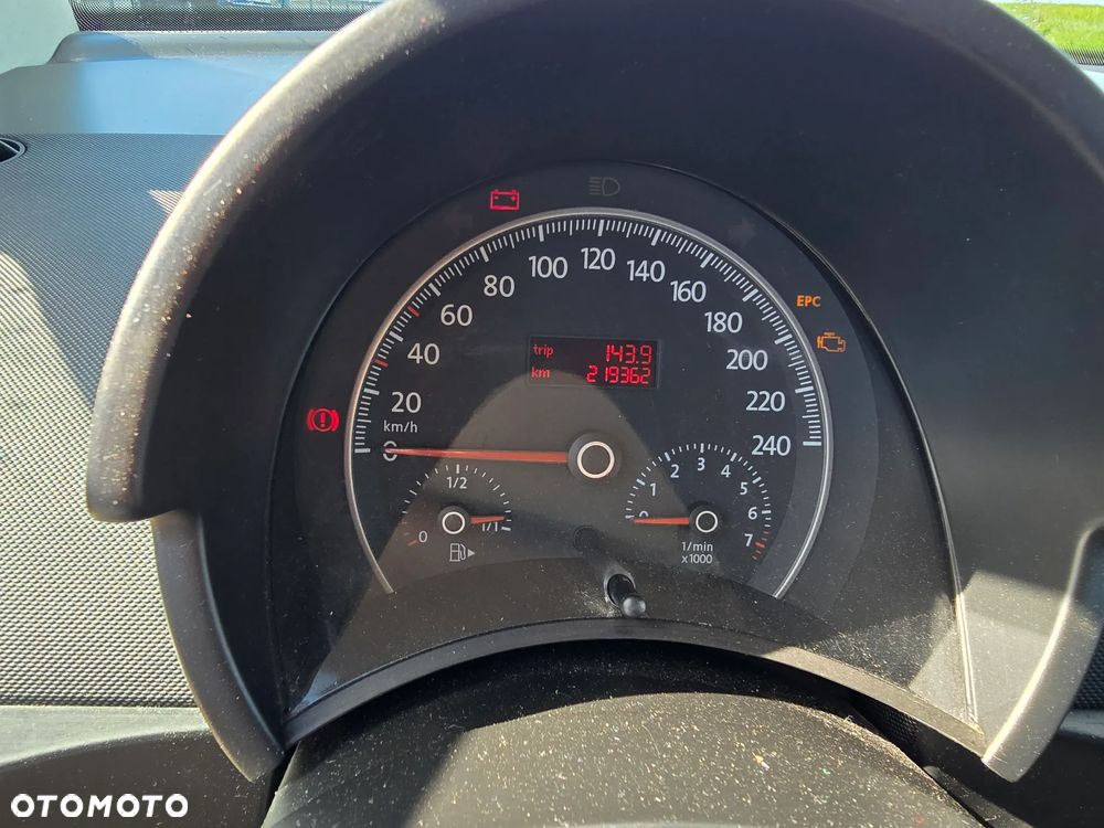 Volkswagen New Beetle 1.6 - 7