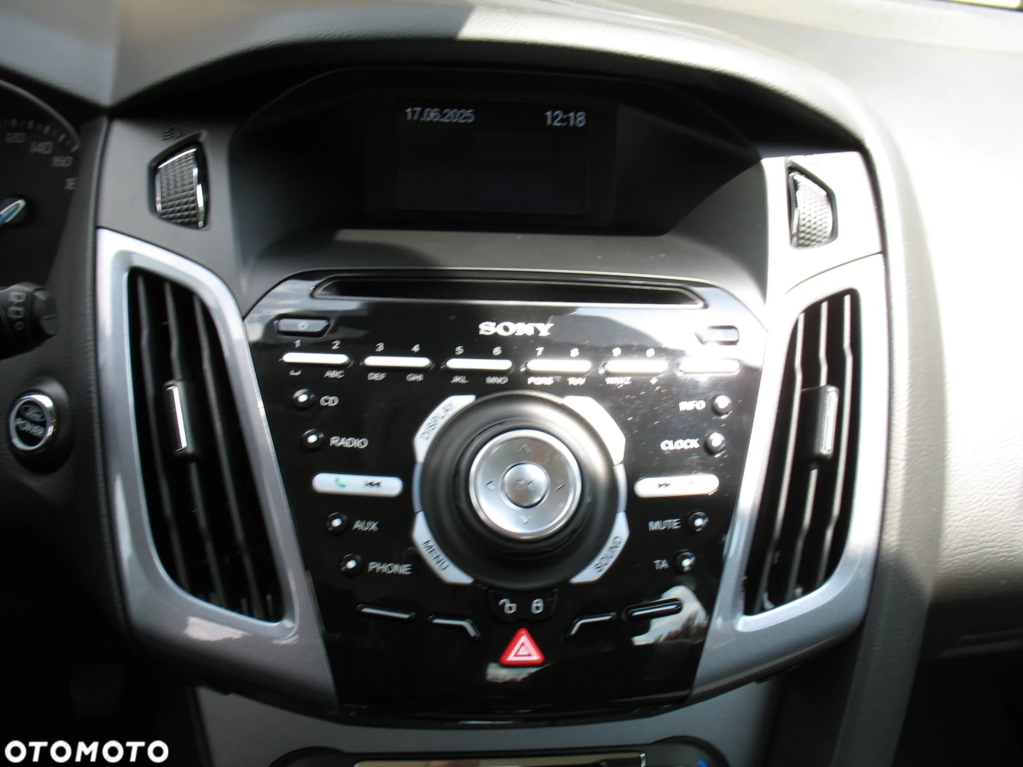 Ford Focus 1.6 EcoBoost Titanium - 13