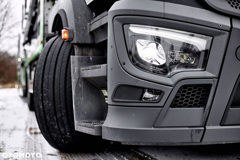 Mercedes-Benz ACTROS - 24