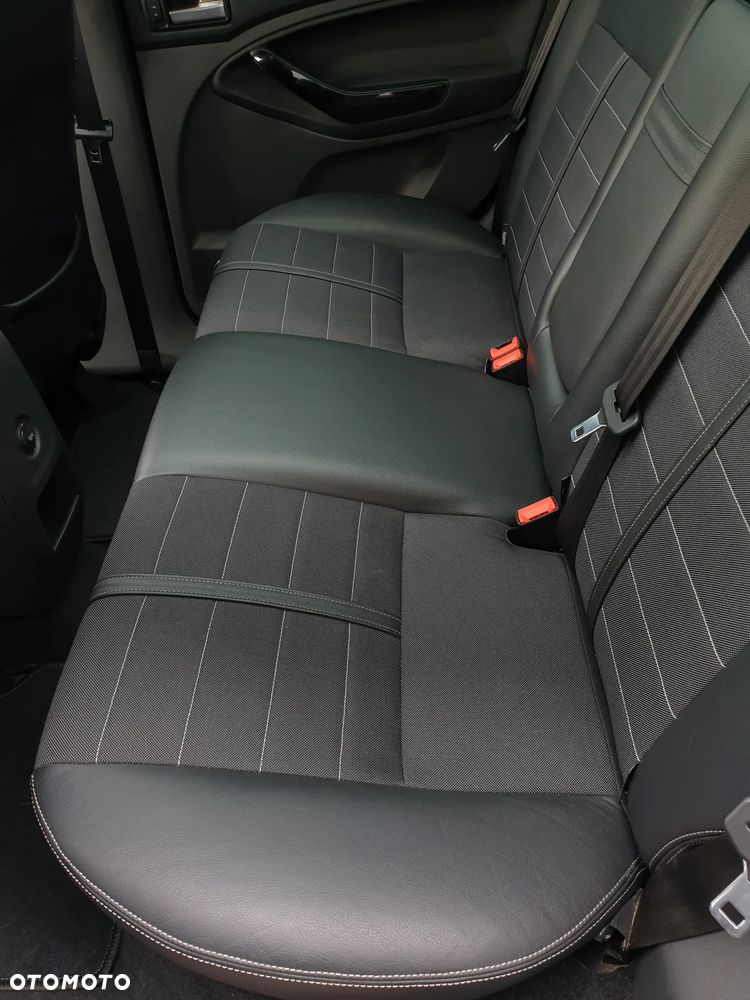 Ford Kuga 2.0 TDCi Titanium S - 35