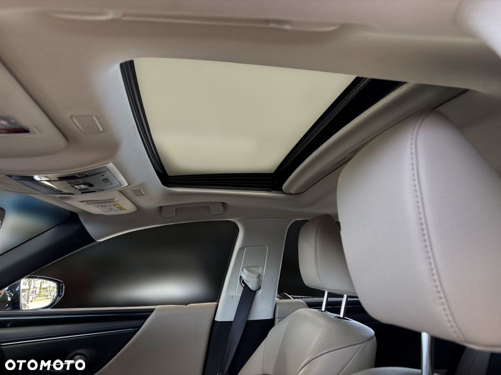 Lexus ES - 26