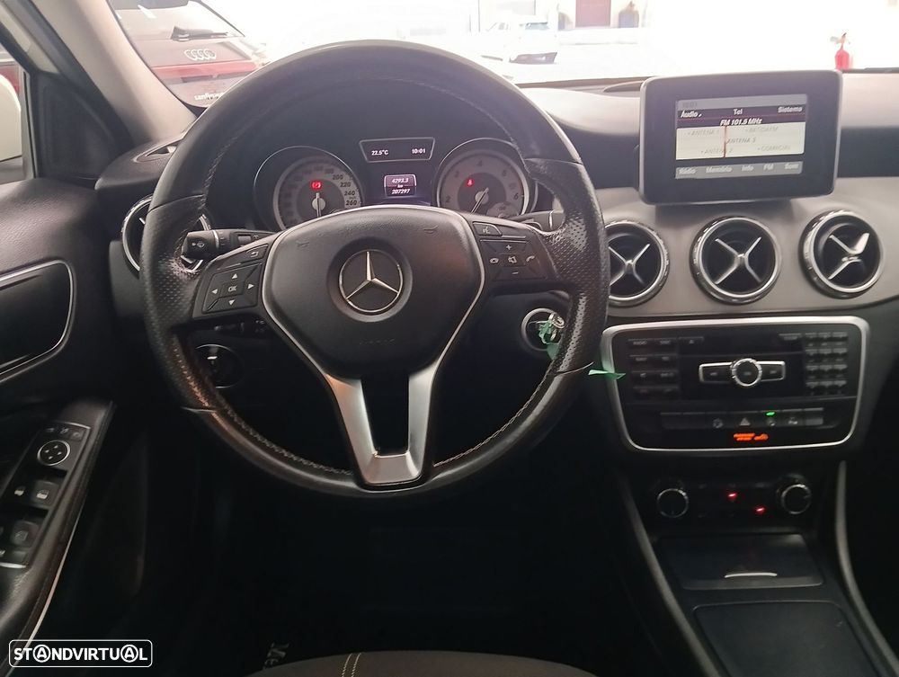 Mercedes-Benz GLA 200 CDI Aut. — fotografia 21