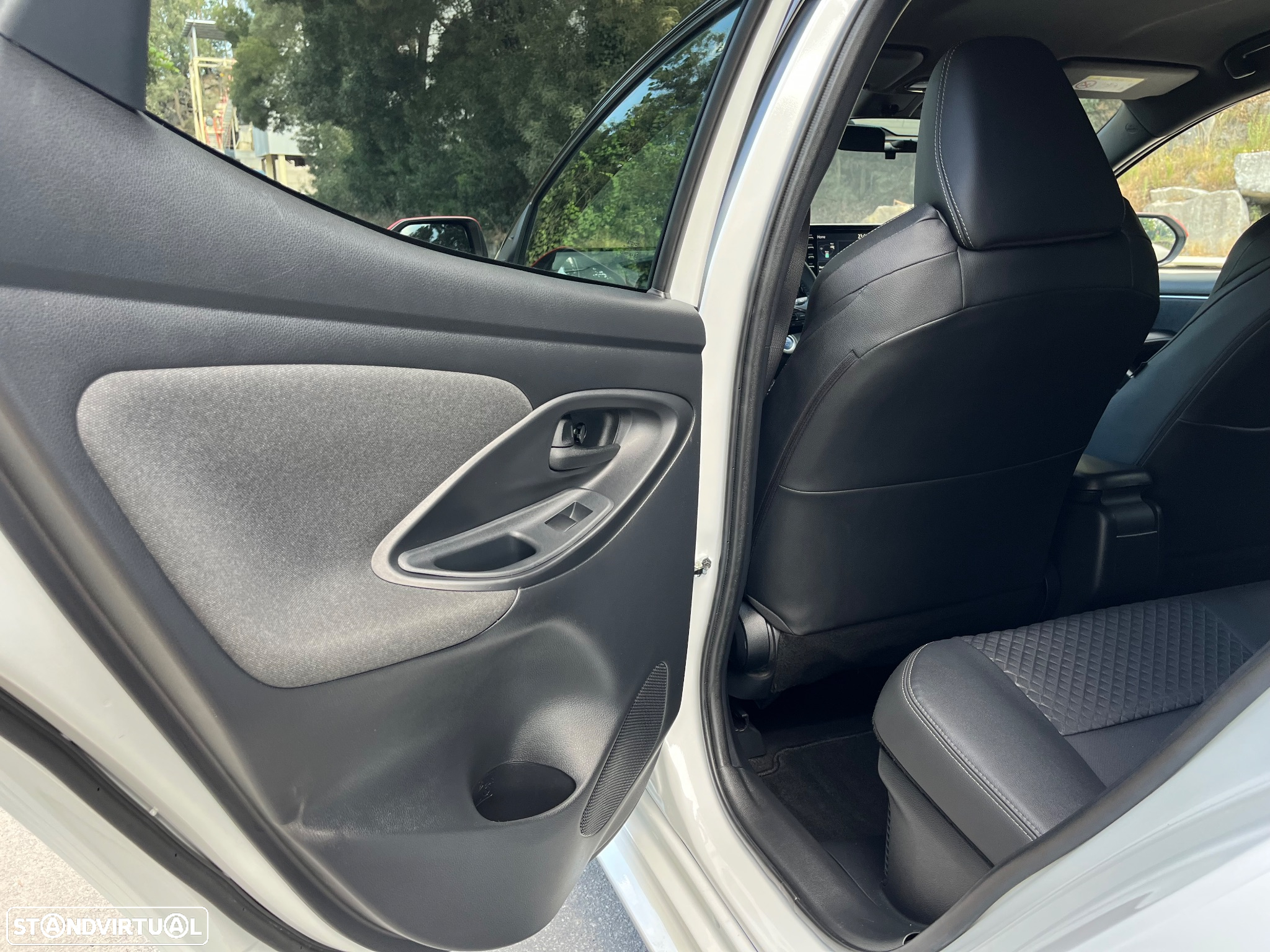 Toyota Yaris 1.5 HDF Premier Edition - 54